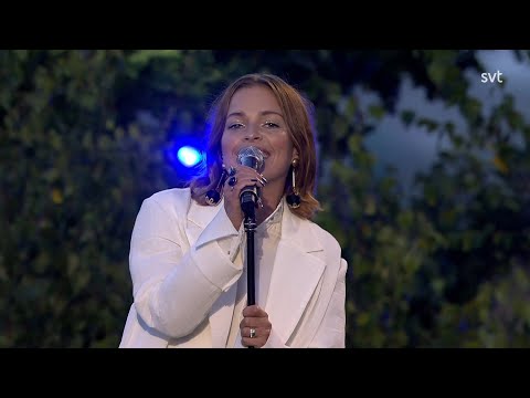 Petra Marklund - Stockholm i natt (Allsång på Skansen 2021)
