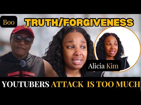 Boo Thinks He’s THAT Important 😂💅 | Alicia Kim"