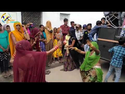 मनराज दीवाने के गाने पर सुपरहिट महिलाओं का डांस