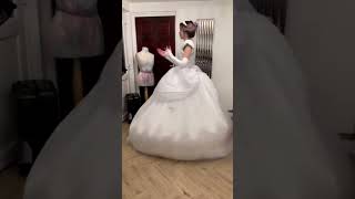 Frozen Elsa's dress "light up"
