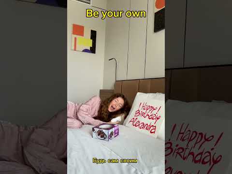 Happy Birthday Alexandra! #itsmybirthday #happybirthday #travellife  #fashion #model #art