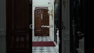 The Hallway That Changed: A Mind-Bending Journey #HallwayThatChanged #MindBending #VisualJourney