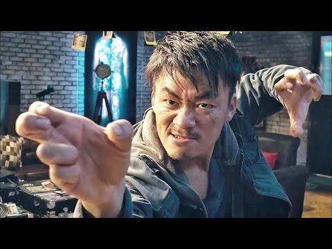 Psychotic Kung-Fu Master challenges Donnie Yen in a duel to the death.
