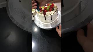 Cake decorating #cakeshow #birthday #howtomake #fypシ