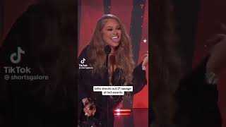 Latto shouts out 21 Savage at BET Awards