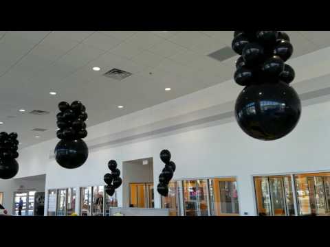 Balloon decorations for car dealerships, birthday parties or other balloon