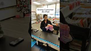 GIVING CUSTOMER AN IPAD #education #brokenfix #smartphone #tech #problemfix #cellphone #mobilephone