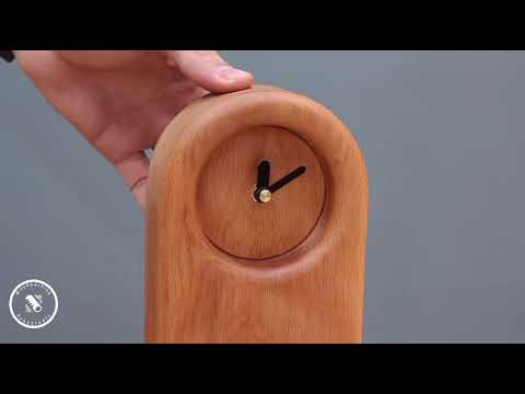 Making a wooden desk clock