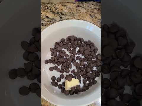 Chocolate yogurt patties trend #easytomake strawberry trend #chocolate #viral #trendingshorts #asmr