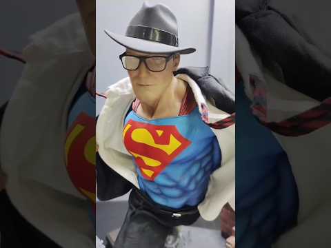 Superman statue collectible #statuecollector #actionfigures #sideshow #superman #collectibles