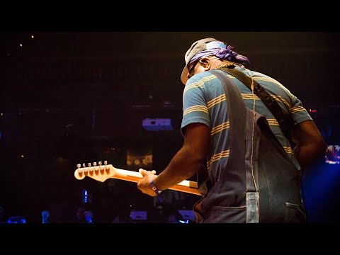 U2 - The Ground Beneath Her Feet 2000 [Rock]