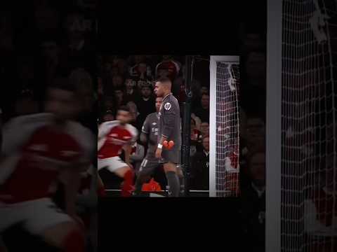 Two insane free kicks. What a surprise🤯😆 #arsenal #realmadrid #mbappe #ucl #futbol