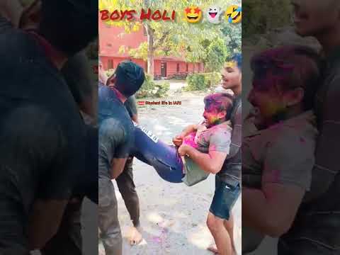 girls vs boys Holi 🤩#trending #viral #holi #colors #college #iari #newdelhi #funnyshorts#viralvideo