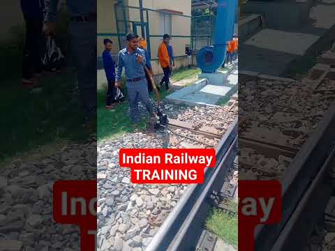 motivational video #motivationalvideo #indianrailways #railwaytrackman #trendingvideo #shortvideo