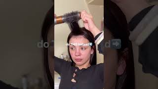 how to get the perfect swoop on long curtain bangs with a blow dryer brush 🙋🏻‍♀️✨