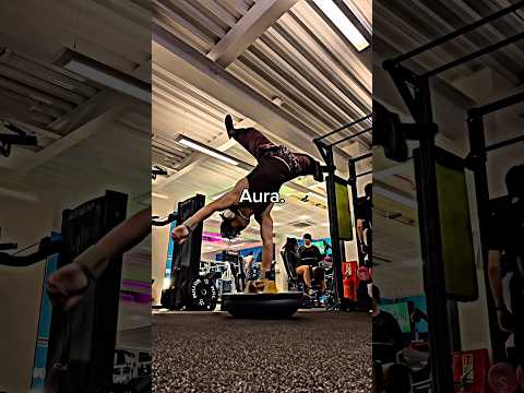 I left them all in shock 😭 #calisthenics #motivation #calisthenicsgym #gym #reaction #streetworkout