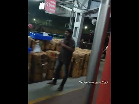 How to order food in train?  #onlinefooddelivery #dominospizza #cashondelivery#shortvideo #trending