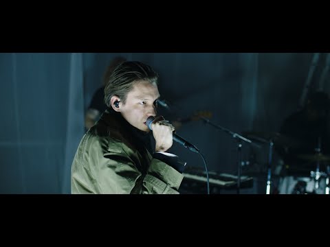 Thomas Azier - White Horses (Live)