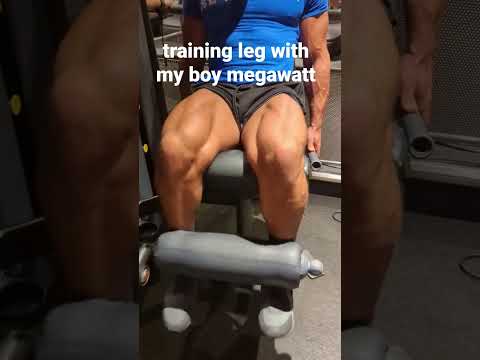 Training leg with my boy megawatt. #weightlifting #gymmotivation #gymlife #gym #training