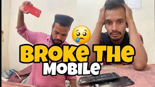 How My Friend Broke Mobile : The Ultimate Fail"YouTubeFails #TechFail #broken screen