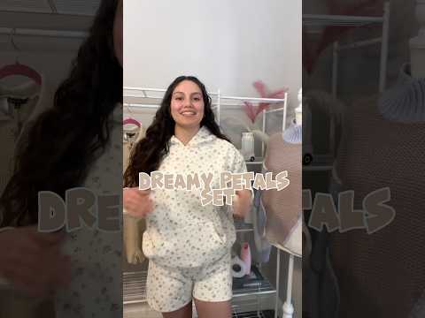 The cutest floral set💛🌸💛 where are my floral girlies? #ootd #fashioncreator #casualoutfits