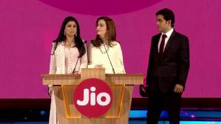 Isha Ambani and Akash Ambani Expressing Gratitude to Their Mother, Nita Ambani