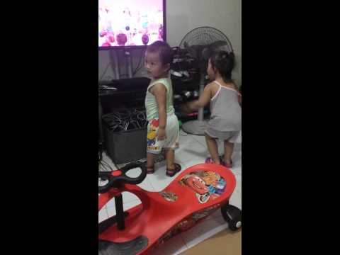 Janica and Basti Hi-5 moments