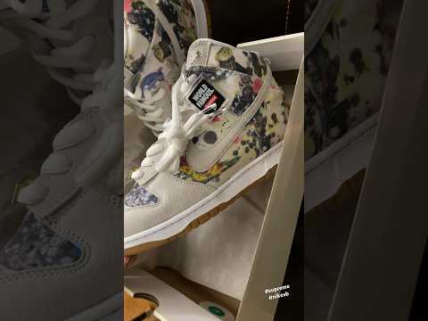 A quick look at the Nike SB x Supreme Dunk High  “ Rammellzee “ #supreme #Rammellzee