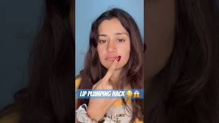 Lip Plumping Hack😱 #youtubeshorts #shortsfeed #viralhacks #trending #makeuphacks #viralhackstesting
