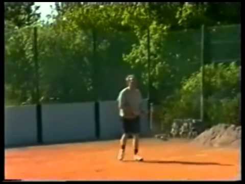 Max de Vylder (BEL) - Teaching_tennis.avi