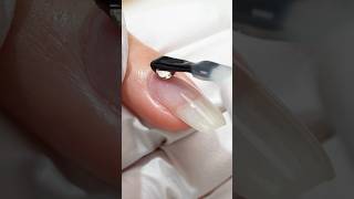 Very simple steps to infill the outgrown builder gel overlay gap! 💅🏽#buildergeltutorial #nails