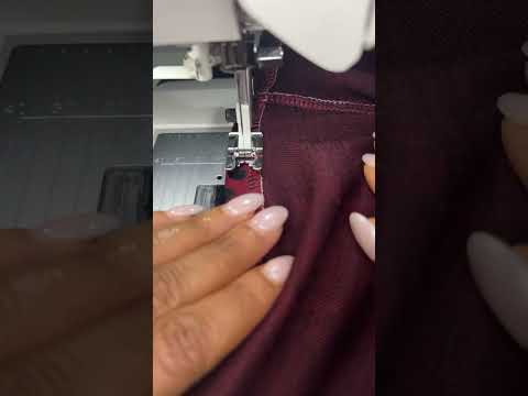 Hack this dress with me! The collar detail is very pretty & took no time to construct. #DIY #dress