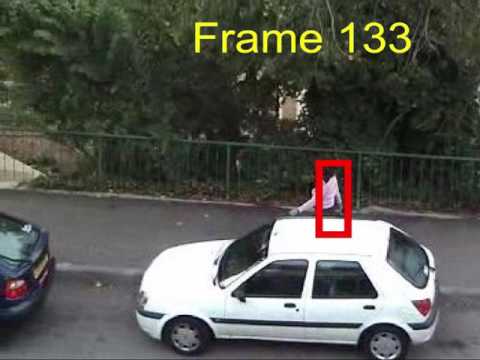 Visual tracking using iterative Earth Mover's Distance