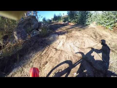 Mais Ninguem se decide a Ir, Bota mais uma Honda CR250R Pra Picada!