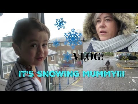 VLOG: IT'S SNOWING MUMMY!!! (Finley's first snow)