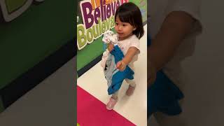 #familyvlog Between Words and Gestures — Chloe’s Early Expressions ｜ 在言語與動作之間 — Chloe最初的表達.