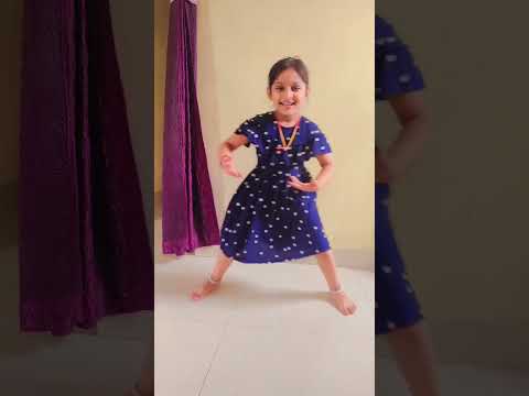 Dance queen #shorts #badalbarsabijuli #ytshorts #techbaniya