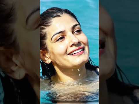 Raveena Tandon’s Stunning Sea Bathing Look 🌊 | Timeless Beauty in Waves. #RaveenaTandon