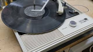 Vintage Philco Ford Portable Record Player [Countdown Auction]