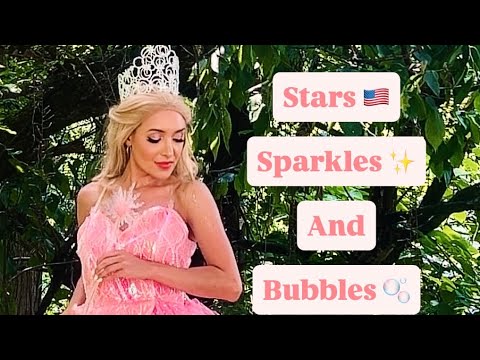 Independence Day parade vlog! 🫧🇺🇸✨ #parade #glinda #character #fun #summer #vlog  #independenceday