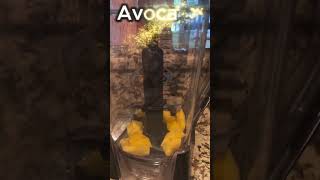 I wish I tried this #healthysmoothie before 👀🥤💕 #fruitsmoothie #quickrecipe #quicksmoothie #yummy