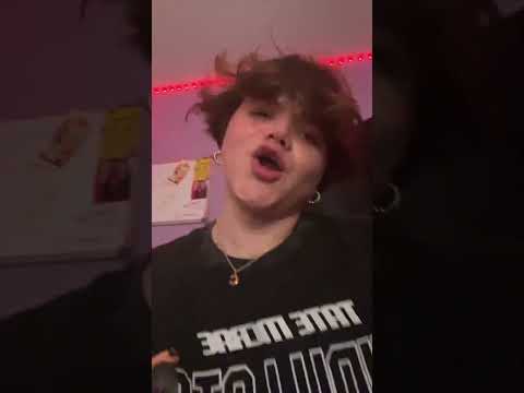 WHEN I CANT GO LIVE #funny #momlife #family #thanksgiving #mom #yourmom #momimfine #momchallenge