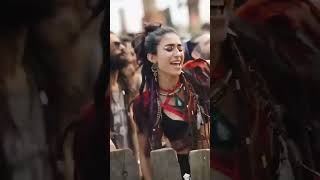 Girl at Universo Paralello 2024 | Omiki na le (phaxe remix)
