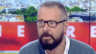 Livre brûlé par un député LFI : "Il veut juste plaire à son gourou Mélenchon" (Joseph Macé-Scaron)