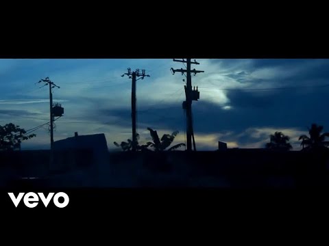 Daphne - Broken (lyric video)