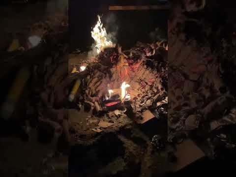 Slow burn after the fireworks 🎇 show.  #aftertheshow #bonfire #fire  #slowmotion #justchillin