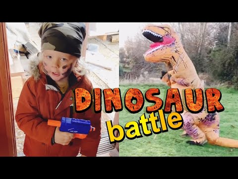 JURASSIC WORLD DINOSAUR NERF HUNT!!!
