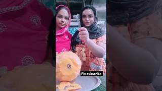 We both sister cutting papaya n eating #shorts #indiancuisine #keywords4u