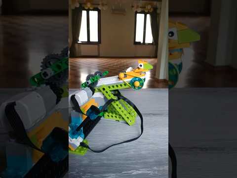 Catapult for the bird #lego #wedo #angrybirds