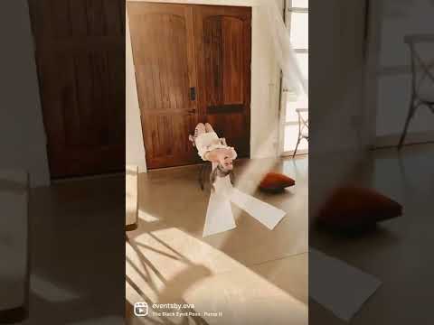 Twiggy/MOD inspired styled shoot. Our favorite to date!! #twiggy  #weddingplanner #bridal #cakes